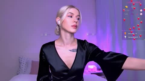 Stacey online show from September 2025 01:28:01 AM