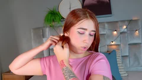 Snapshot of starrmoon__ chatting on April 2026 03:29:01 AM M O O N online show from April 2026 03:29:01 AM