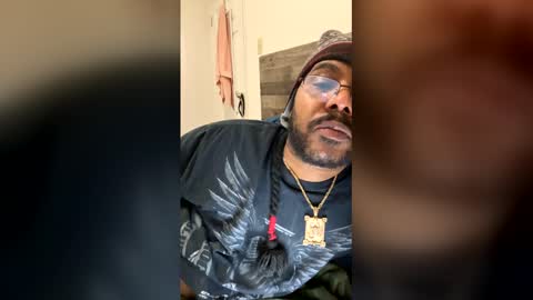 staywet4me online show from March 2026 02:06:01 AM