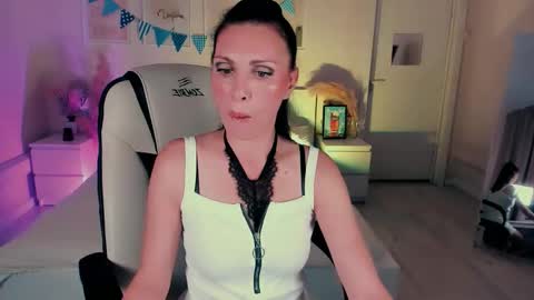 steaflers_mom online show from October 2025 07:06:01 AM