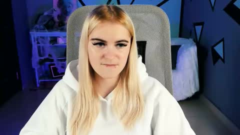 stef_nicks online show from October 2025 09:02:02 AM