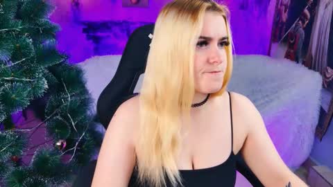 stef_nicks online show from December 2025 09:03:01 AM