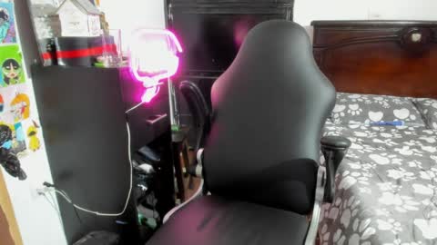 Snapshot of stefan_litleee chatting on April 2026 01:12:01 AM julieth-cancer online show from April 2026 01:12:01 AM