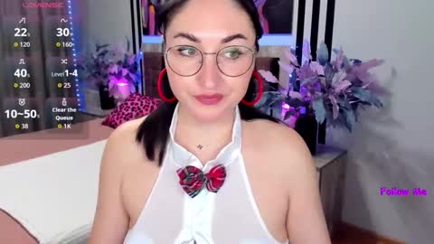 Snapshot of stefanawinter chatting on May 2026 10:10:01 AM StefanaWinter online show from May 2026 10:10:01 AM