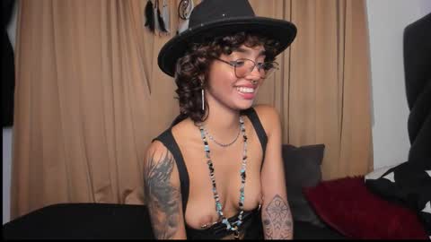 Stefania  online show from November 2025 11:58:01 PM