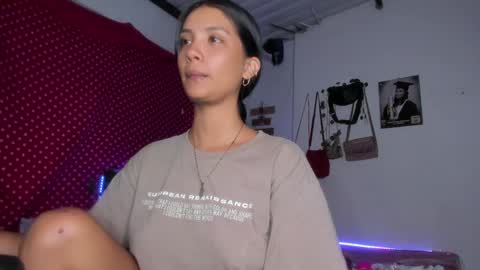 Im MiaIts my first day here  online show from January 2025 05:12:01 AM