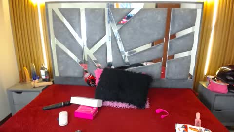 Stefan online show from December 2025 05:12:02 AM