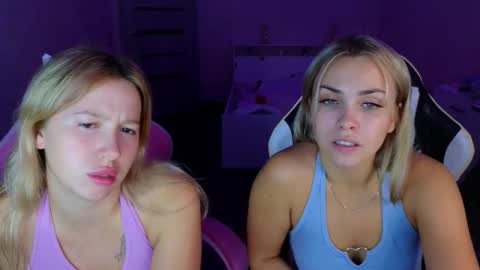 stefany_and_bettany online show from September 2025 08:42:01 PM