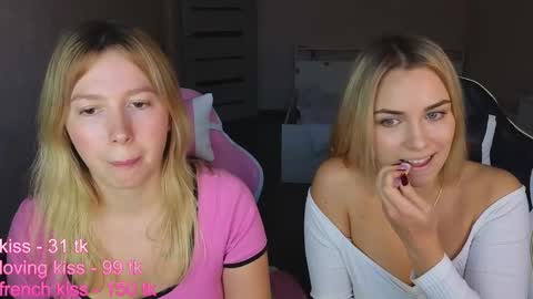 stefany_and_bettany online show from October 2025 02:06:01 PM