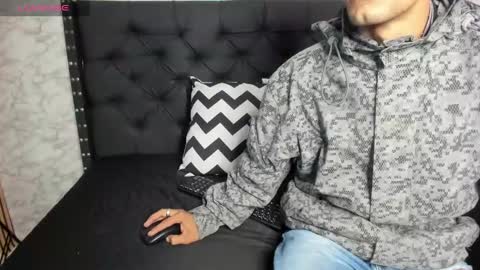 stefany_pablo1 online show from February 2025 12:11:01 PM