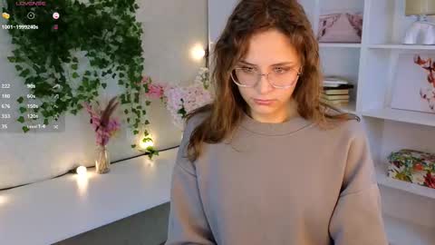 Snapshot of steffaniebrais chatting on October 2025 01:50:02 AM Steffani online show from October 2025 01:50:02 AM