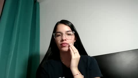 Snapshot of stella_art chatting on January 2025 07:03:01 AM Stella online show from January 2025 07:03:01 AM