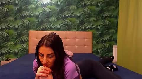 Snapshot of stella_john chatting on January 2025 08:39:01 AM Stella John online show from January 2025 08:39:01 AM