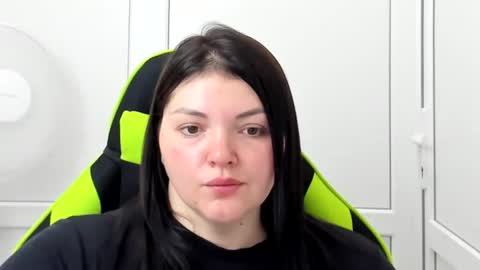 Snapshot of stella_la_ chatting on May 2026 06:42:01 AM Stella online show from May 2026 06:42:01 AM