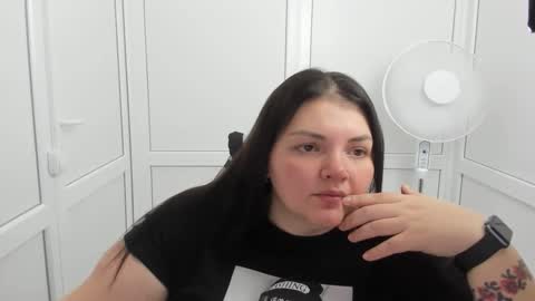 Snapshot of stella_la_ chatting on June 2026 06:37:02 AM Stella online show from June 2026 06:37:02 AM