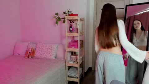 stella_sunny online show from March 2025 11:07:01 AM