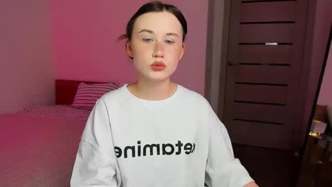 stella_sunny online show from November 2025 12:46:01 AM