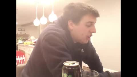 Snapshot of stepbro18 chatting on December 2024 07:18:02 AM Honestly Im a slut I have a high sex drive and I love talking to people off this platform online show from December 2024 07:18:02 AM