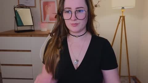 Snapshot of steph_sweet chatting on December 2024 09:57:01 PM Emma online show from December 2024 09:57:01 PM