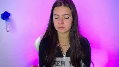 Emma online show from November 2025 06:12:02 AM