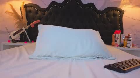 Stefff  online show from May 2026 11:23:04 PM