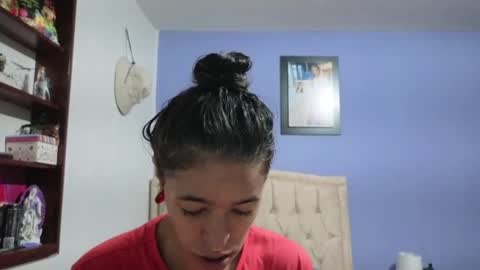 Stephania online show from April 2026 04:04:01 PM