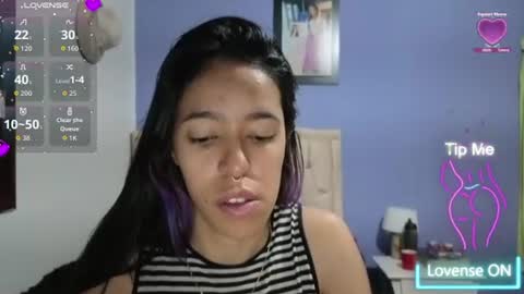 Snapshot of stephania_t chatting on June 2026 01:28:01 PM Stephania online show from June 2026 01:28:01 PM