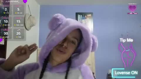Snapshot of stephania_t chatting on July 2026 02:12:02 PM Stephania online show from July 2026 02:12:02 PM