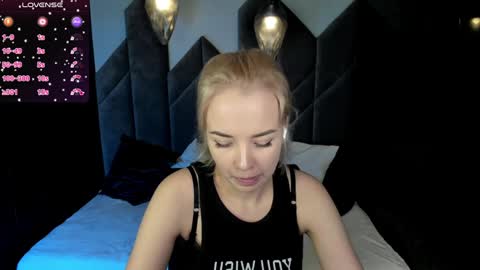 Snapshot of stephanie_sea chatting on February 2025 05:52:01 AM Stephanie Sea online show from February 2025 05:52:01 AM
