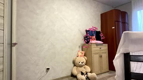 Snapshot of stephaniflicek chatting on May 2026 03:17:01 PM Stephani online show from May 2026 03:17:01 PM