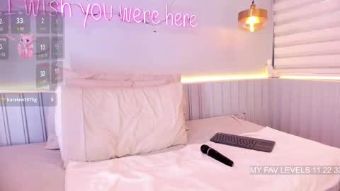 Stephany  online show from February 2025 04:35:02 PM