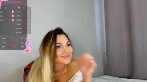 Stephany online show from December 2025 02:52:01 AM