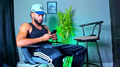 Steve  online show from November 2025 11:32:01 AM