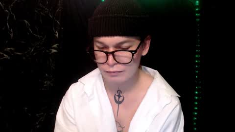 Steve online show from November 2025 09:41:02 PM