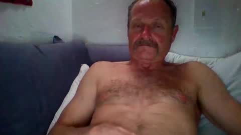 steviehard7 online show from October 2025 07:05:02 AM