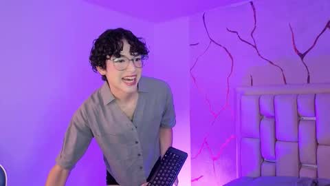 Sthepano  online show from March 2026 03:11:01 AM