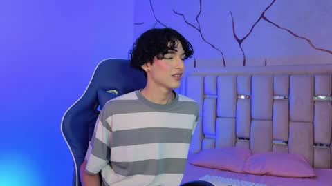 Sthepano  online show from April 2026 03:18:01 AM