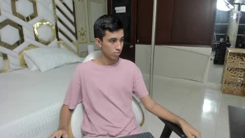 stiilman_hots online show from February 2025 06:33:01 AM