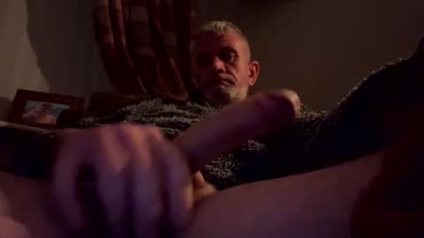 Snapshot of stilts22 chatting on October 2025 02:42:02 AM Stilts online show from October 2025 02:42:02 AM