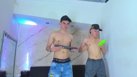 friends online show from October 2025 04:21:01 AM