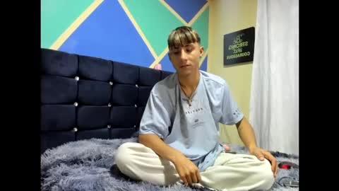 Stiven  online show from December 2024 10:54:01 AM