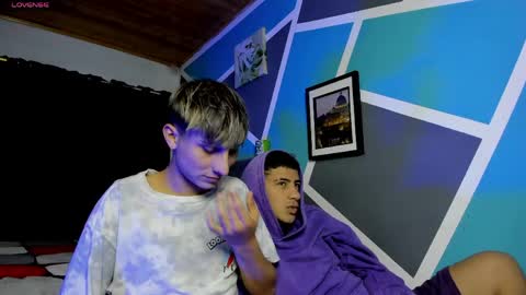 Stiven  online show from April 2026 04:38:02 AM