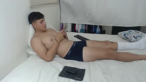 Snapshot of stivmike02 chatting on November 2025 08:21:01 PM Mike online show from November 2025 08:21:01 PM