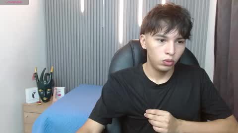 Snapshot of stiwentwink chatting on April 2026 03:16:01 PM Stiwen online show from April 2026 03:16:01 PM