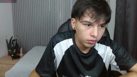 Snapshot of stiwentwink chatting on April 2026 02:04:01 PM Stiwen online show from April 2026 02:04:01 PM