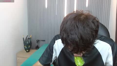 Snapshot of stiwentwink chatting on May 2026 01:05:02 PM Stiwen online show from May 2026 01:05:02 PM