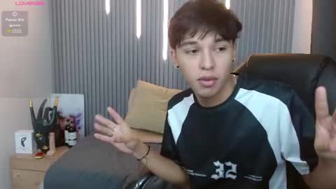 Snapshot of stiwentwink chatting on July 2026 01:06:02 PM Stiwen online show from July 2026 01:06:02 PM