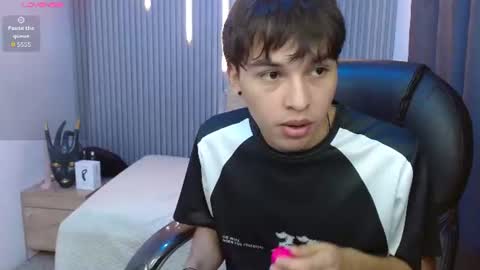 Snapshot of stiwentwink chatting on July 2026 01:05:01 PM Stiwen online show from July 2026 01:05:01 PM