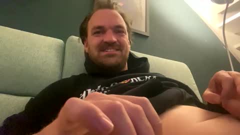 Snapshot of stonednboner chatting on May 2026 12:19:01 AM Stonerboner online show from May 2026 12:19:01 AM
