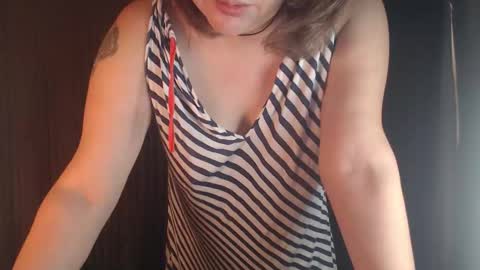 stonenipple online show from November 2025 12:31:02 PM